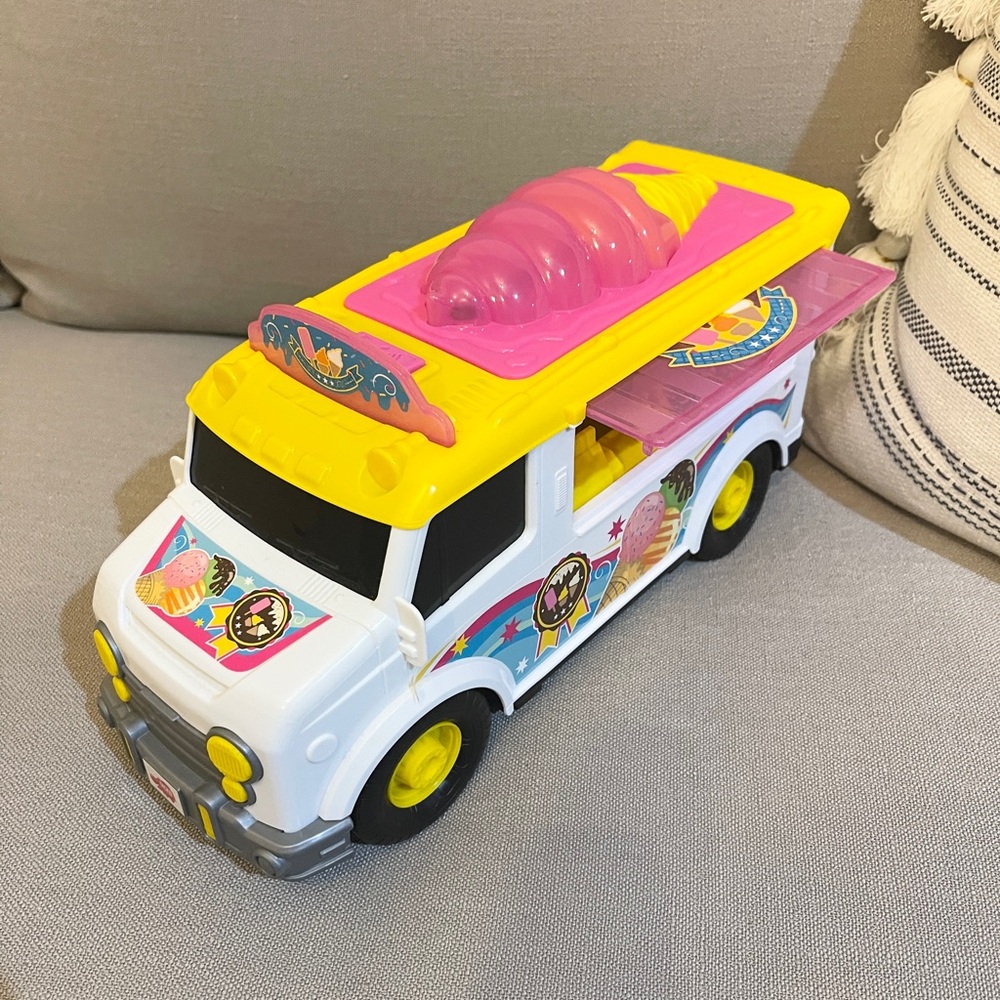 Light-Up Ice cream Truck